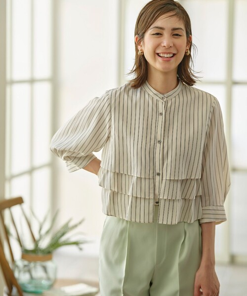 組曲（クミキョク）の「ナイロンレーヨン ティアード半袖ブラウス（シャツ/ブラウス・レディース・アイボリー系/ブルー系1/アイボリー系1・3/2）」の4枚目の写真