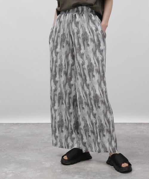 LAKOLE(ラコレ)の「カット楊柳アソートパンツ / 122484(その他パンツ・レディース・グレー/ベージュ/ブラック/ブルー/アイボリー・SMALL/MEDIUM/LARGE)」の4枚目の写真