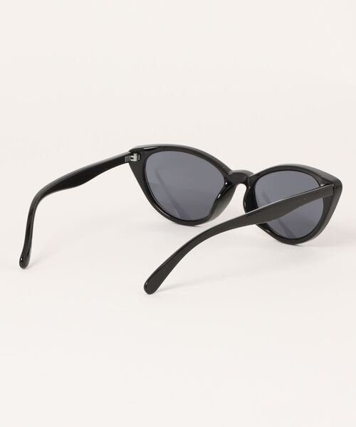 rienda（リエンダ）の「フォックスデザインアイウェア（サングラス・レディース・ブラック・FREE）」の3枚目の写真