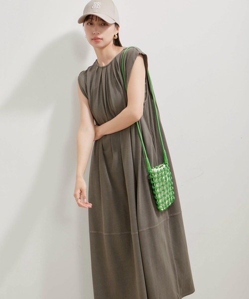 VIS（ビス）の「【洗える】ピグメント加工タックフレアワンピース（ワンピース・レディース・オレンジ系その他/ブラウン系その他/ブルー系その他4・FREE）」の2枚目の写真