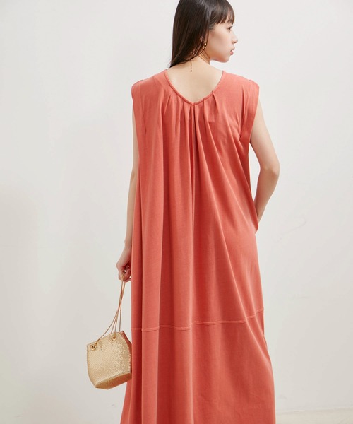 VIS（ビス）の「【洗える】ピグメント加工タックフレアワンピース（ワンピース・レディース・オレンジ系その他/ブラウン系その他/ブルー系その他4・FREE）」の4枚目の写真