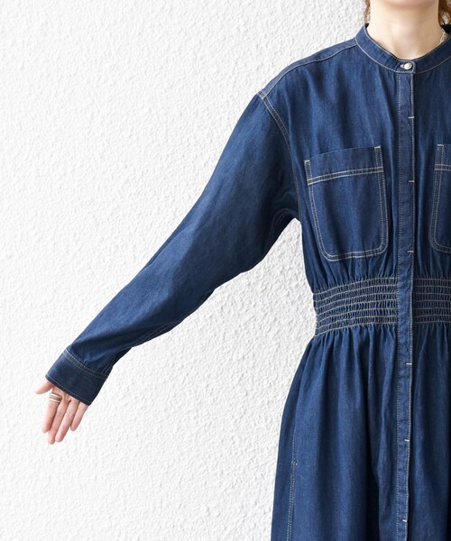 SHIPS any（シップス エニィ）の「SHIPS any: シャーリング デニム ポケット ワンピース ［SHIPS any DENIM］（ワンピース・レディース・ナチュラル/ネイビー/ブルー・ONE SIZE）」の11枚目の写真