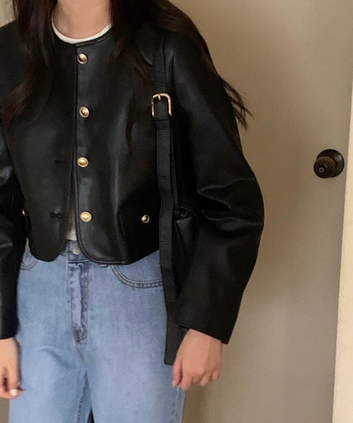 【セール】フェイクレザー クロップド丈ジャケット レディース（ノーカラージャケット）｜THISIS（ディスイズ）