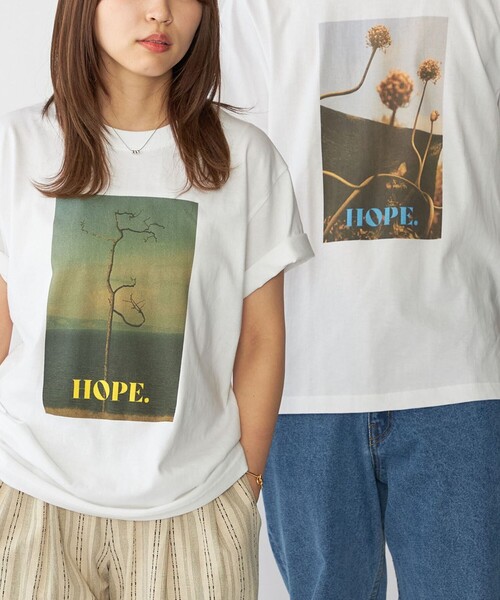 SHIPS(シップス)の「BENCH MARKING SHIRT: フラワー フォト プリント Tシャツ(Tシャツ/カットソー・メンズ・ライトブルー/ライトグリーン/ピンク/イエロー・SMALL/MEDIUM/LARGE/X-LARGE)」の1枚目の写真
