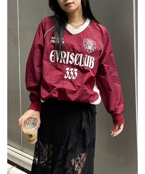 EVRIS（エヴリス）の「ブロケットコアナイロンユニフォームトップス（Tシャツ/カットソー・レディース・ブラック/レッド/ネイビー・FREE）」の3枚目の写真