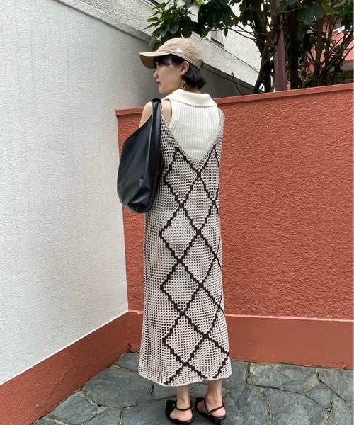 ENIM BY VICKY(エニムバイビッキー)の「ショートニットトップスxノースリリブポロセット(アンサンブル・レディース・グレー/ブラウン・M)」の21枚目の写真
