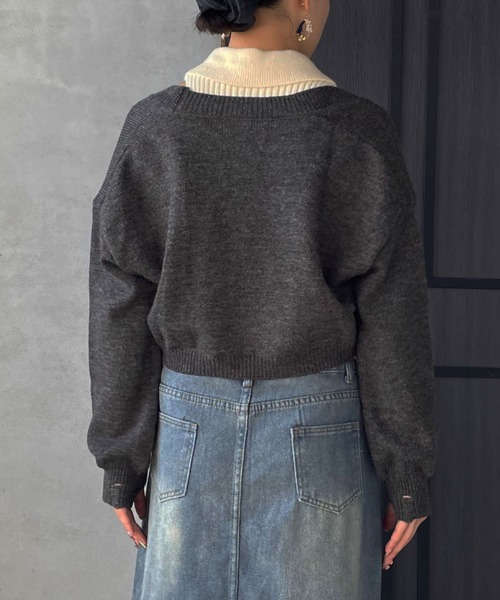 ENIM BY VICKY(エニムバイビッキー)の「ショートニットトップスxノースリリブポロセット(アンサンブル・レディース・グレー/ブラウン・M)」の3枚目の写真