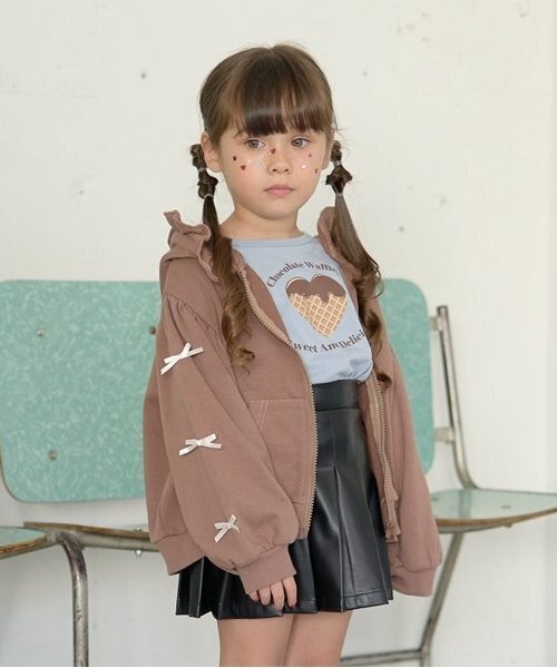 Lycee mine（リセマイン）の「【毛玉バイバイ裏毛】リボン付きフリルジップパーカ（パーカー・キッズ・トップグレー/ライトピンク/モカ/オートミール/ダークブルー/ラベンダー・100cm/110cm/120cm/130cm/140cm/150cm）」の3枚目の写真