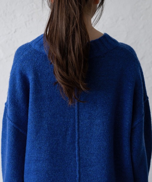 VitaFelice(ヴィータフェリーチェ)の「Vネックオーバーサイズニット(ニット/セーター・レディース・オートミール/オレンジ/ベージュ系/ブルー/グレー系・FREE)」の13枚目の写真