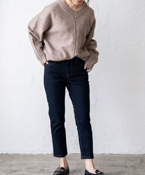 VitaFelice(ヴィータフェリーチェ)の「Vネックオーバーサイズニット(ニット/セーター・レディース・オートミール/オレンジ/ベージュ系/ブルー/グレー系・FREE)」の19枚目の写真