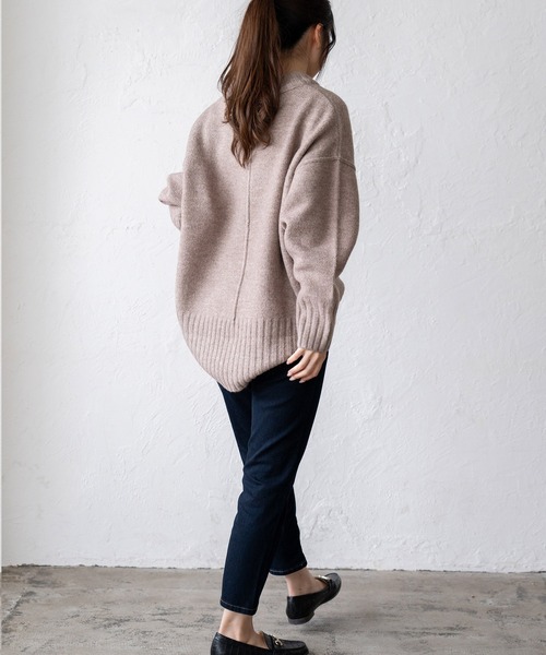 VitaFelice(ヴィータフェリーチェ)の「Vネックオーバーサイズニット(ニット/セーター・レディース・オートミール/オレンジ/ベージュ系/ブルー/グレー系・FREE)」の22枚目の写真