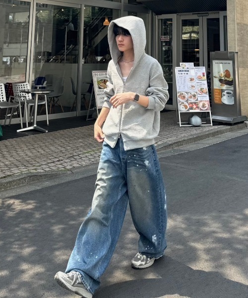 Chikashitsu +（チカシツプラス）の「【Chikashitsu +】painted buggy denim pants / 【チカシツプラス】ペイントバギーパンツデニムパンツ（デニムパンツ・メンズ・ブルー・M/L）」の10枚目の写真