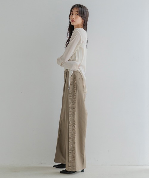 LOWRYS FARM（ローリーズファーム）の「フロッキーガーターTシャツロングスリーブ　148882（Tシャツ/カットソー・レディース・ブラック/その他/アイボリー・FREE）」の15枚目の写真