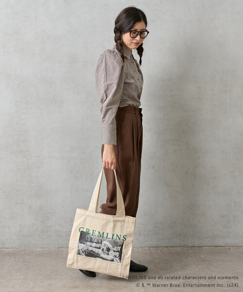 BIRTHDAY BAR（バースデイバー）の「【GREMLINS グレムリン】ギズモ　スクエアトートバッグ（トートバッグ・レディース・ホワイト・0）」の6枚目の写真