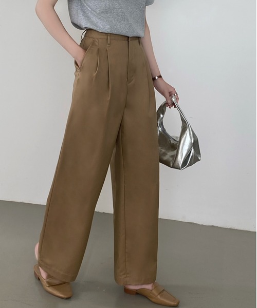 【セール】2タック入りゆったりストレートチノパンツ（チノパンツ）｜DIAVEL（ディアベル）