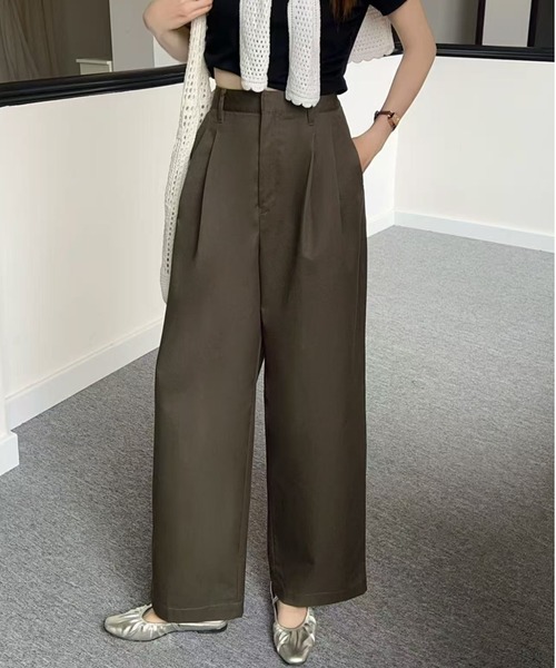 【セール】2タック入りゆったりストレートチノパンツ（チノパンツ）｜DIAVEL（ディアベル）