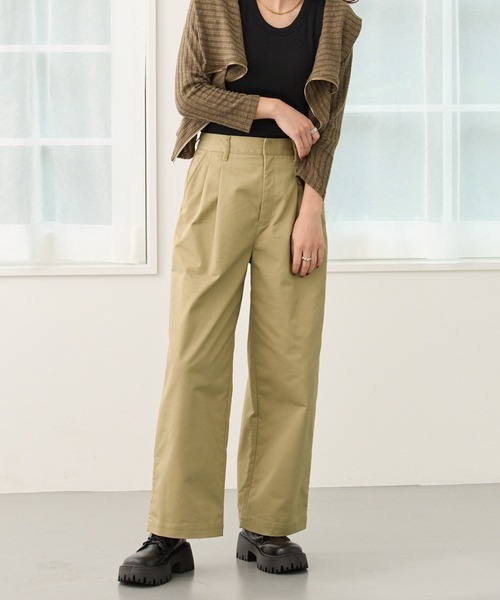 【セール】2タック入りゆったりストレートチノパンツ（チノパンツ）｜DIAVEL（ディアベル）