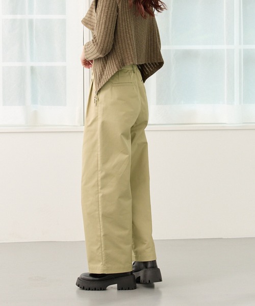 【セール】2タック入りゆったりストレートチノパンツ（チノパンツ）｜DIAVEL（ディアベル）