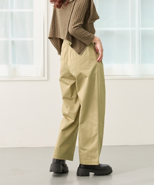 【セール】2タック入りゆったりストレートチノパンツ（チノパンツ）｜DIAVEL（ディアベル）
