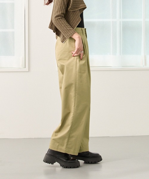 【セール】2タック入りゆったりストレートチノパンツ（チノパンツ）｜DIAVEL（ディアベル）