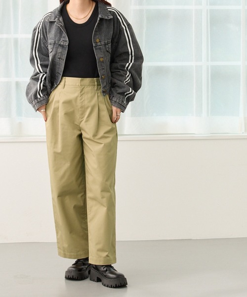 【セール】2タック入りゆったりストレートチノパンツ（チノパンツ）｜DIAVEL（ディアベル）