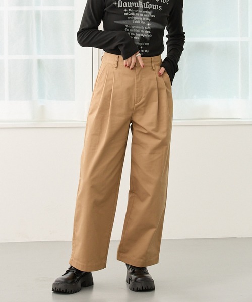 【セール】2タック入りゆったりストレートチノパンツ（チノパンツ）｜DIAVEL（ディアベル）