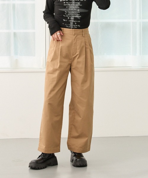 【セール】2タック入りゆったりストレートチノパンツ（チノパンツ）｜DIAVEL（ディアベル）