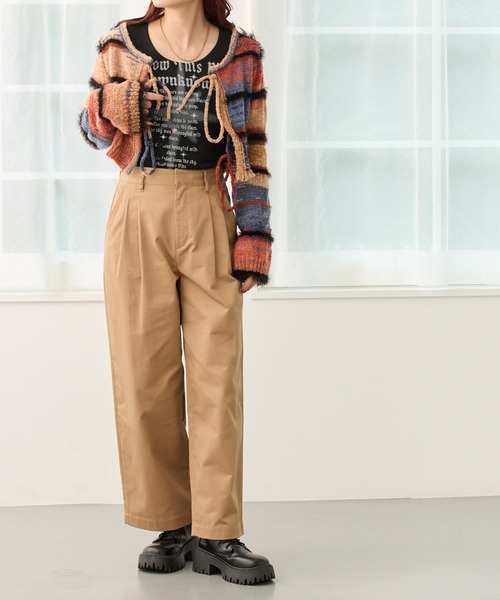 【セール】2タック入りゆったりストレートチノパンツ（チノパンツ）｜DIAVEL（ディアベル）