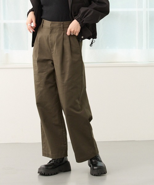 【セール】2タック入りゆったりストレートチノパンツ（チノパンツ）｜DIAVEL（ディアベル）