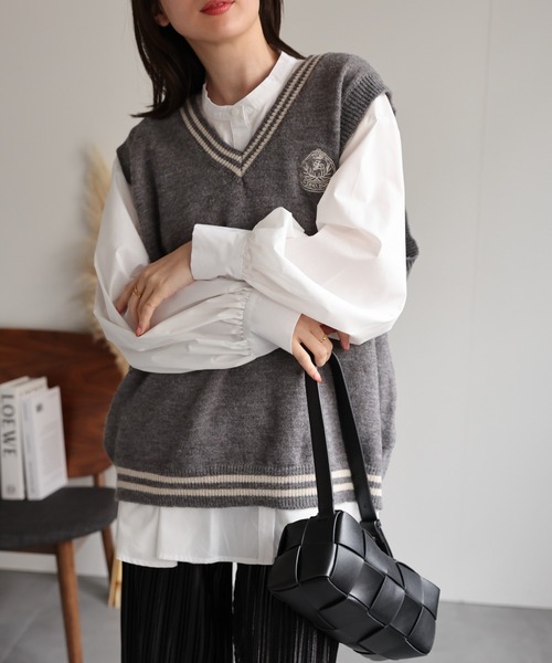CREARE -LINO-（クレアーレリノ）の「＜ユニセックス＞刺繍入り Vネックスクールベスト/ニット（ベスト・レディース・グレー/ネイビー/ベージュ/ブラック・FREE）」の16枚目の写真
