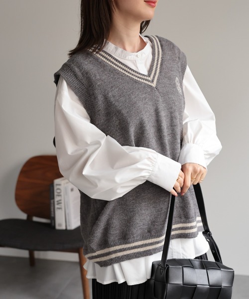 CREARE -LINO-（クレアーレリノ）の「＜ユニセックス＞刺繍入り Vネックスクールベスト/ニット（ベスト・レディース・グレー/ネイビー/ベージュ/ブラック・FREE）」の18枚目の写真