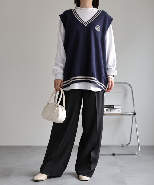 CREARE -LINO-（クレアーレリノ）の「＜ユニセックス＞刺繍入り Vネックスクールベスト/ニット（ベスト・レディース・グレー/ネイビー/ベージュ/ブラック・FREE）」の7枚目の写真