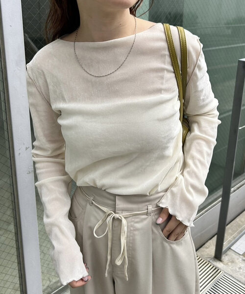 mystic（ミスティック）の「【一枚でもインナーでも◎/4色展開】ベロアメローTOPS（Tシャツ/カットソー・レディース・ブラック/アイボリー/ベージュ/ピンク・FREE）」の6枚目の写真