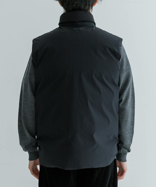 Scye(サイ)の「Scye Reversible Down Vest(ダウンベスト・メンズ・ブラック・38/40)」の4枚目の写真