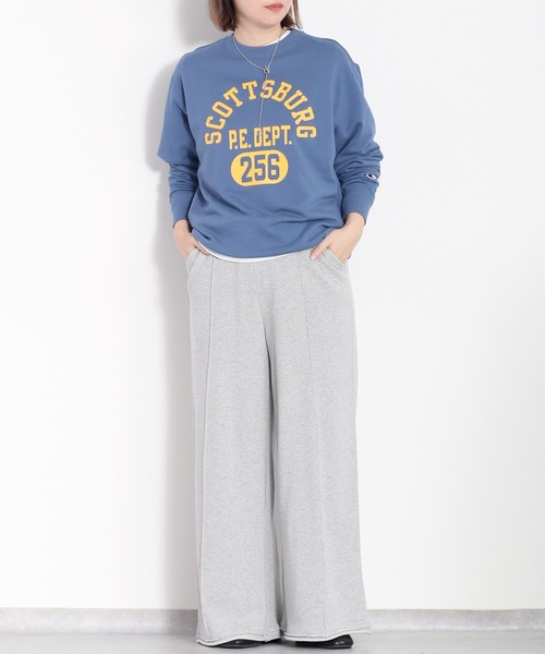 Champion(チャンピオン)の「【Champion】クルーネックスウェット(スウェット・レディース・オフホワイト/ブルー・M)」の8枚目の写真