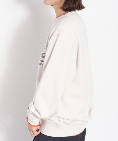 Champion(チャンピオン)の「【Champion】クルーネックスウェット(スウェット・レディース・オフホワイト/ブルー・M)」の14枚目の写真