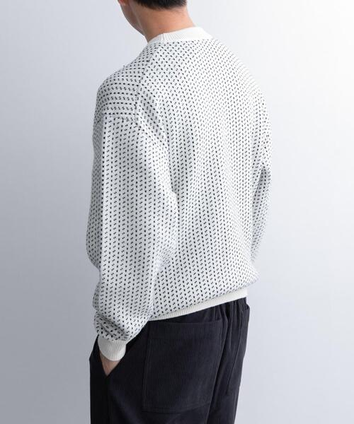 FORK&SPOON（フォークアンドスプーン）の「FORK&SPOON　バーズアイクルーネックニット（ニット/セーター・メンズ・オフホワイト/チャコールグレー/ネイビー・4/5）」の17枚目の写真