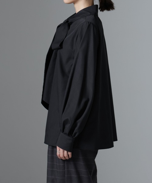 NANO universe（ナノユニバース）の「ボータイブラウス（シャツ/ブラウス・レディース・ブルー/ブラック/ホワイト・FREE）」の6枚目の写真