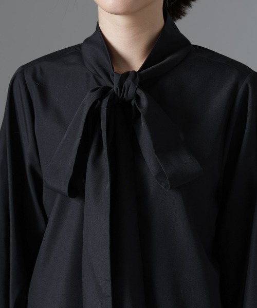 NANO universe（ナノユニバース）の「ボータイブラウス（シャツ/ブラウス・レディース・ブルー/ブラック/ホワイト・FREE）」の8枚目の写真