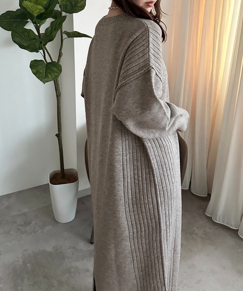 apres jour mignon(アプレジュールミニョン)の「リブニットワンピース【ZOZOTOWN限定アイテム】(ワンピース・レディース・チャコールグレー/ブラック/グレイッシュベージュ・SMALL/X-LARGE/MEDIUM)」の17枚目の写真