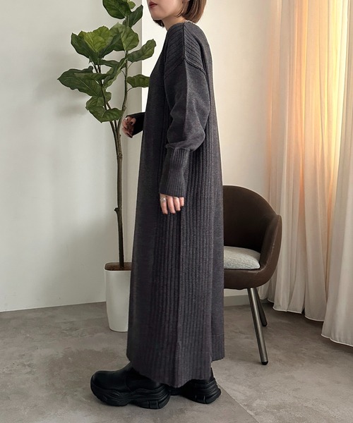 apres jour mignon(アプレジュールミニョン)の「リブニットワンピース【ZOZOTOWN限定アイテム】(ワンピース・レディース・チャコールグレー/ブラック/グレイッシュベージュ・SMALL/X-LARGE/MEDIUM)」の13枚目の写真