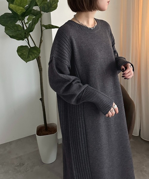 apres jour mignon(アプレジュールミニョン)の「リブニットワンピース【ZOZOTOWN限定アイテム】(ワンピース・レディース・チャコールグレー/ブラック/グレイッシュベージュ・SMALL/X-LARGE/MEDIUM)」の9枚目の写真
