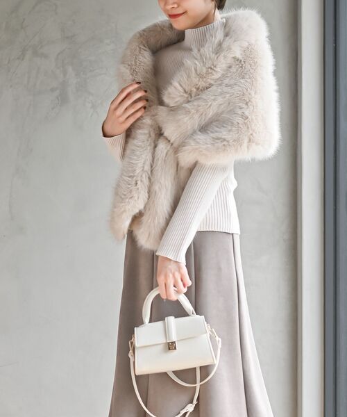 rps（アールピーエス）の「フェイクファーショール（マフラー・レディース・ベージュ系その他/モカ・フリー）」の3枚目の写真