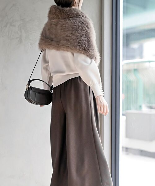 rps（アールピーエス）の「フェイクファーショール（マフラー・レディース・ベージュ系その他/モカ・フリー）」の11枚目の写真