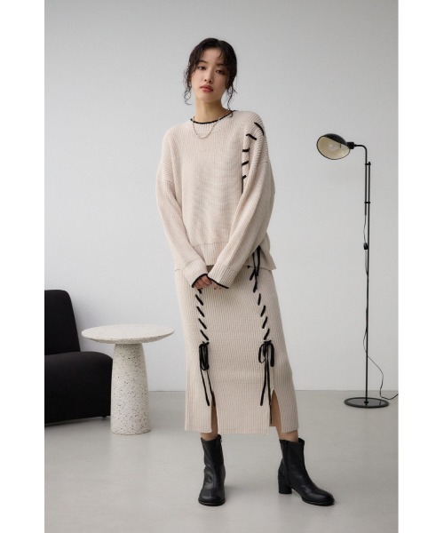 AZUL by moussy(アズールバイマウジー)の「ステッチデザインリブスカート(スカート・レディース・アイボリー/ブラック/グレー・FREE)」の5枚目の写真