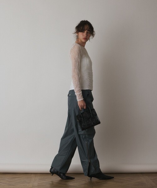 GRACE CONTINENTAL(グレースコンチネンタル)の「ナイロンジップカーゴパンツ(その他パンツ・レディース・キナリ/グレー/ベージュ・36/38)」の22枚目の写真