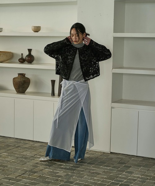 marjour（マージュール）の「STRIPE SHEER WRAP SKIRT（スカート・レディース・アイボリー/ブラック・MEDIUM）」の8枚目の写真