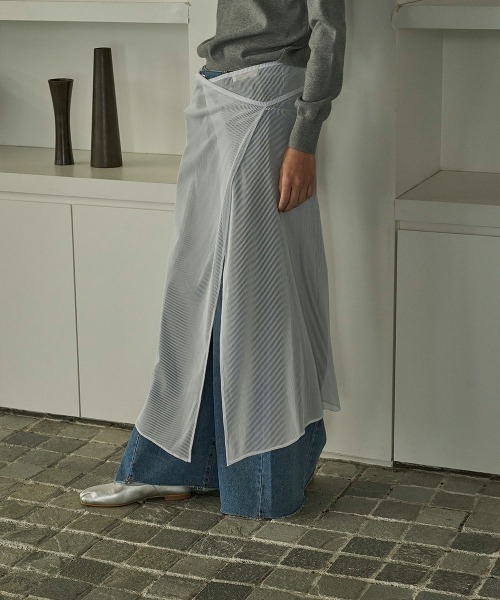 marjour（マージュール）の「STRIPE SHEER WRAP SKIRT（スカート・レディース・アイボリー/ブラック・MEDIUM）」の10枚目の写真