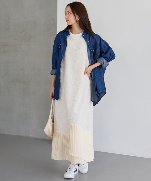 LAVEANGE(ラビアンジェ)の「プリーツ切替キャミワンピース(ワンピース・レディース・スミクロ/アイボリー・M/LL/4L/5L)」の7枚目の写真