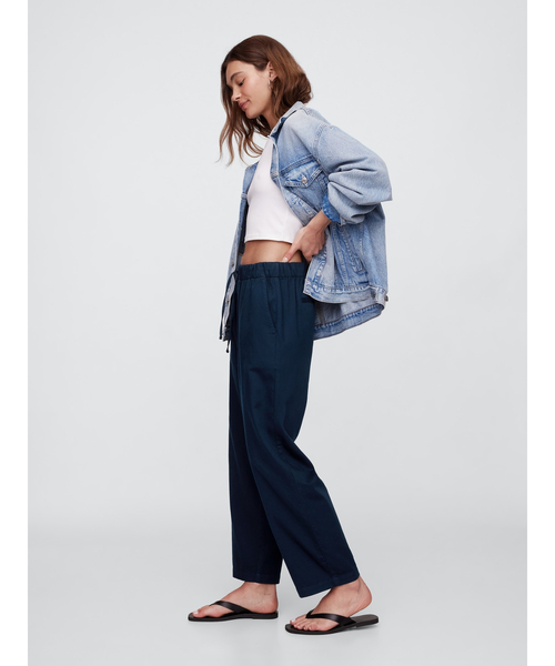 GAP（ギャップ）の「ミッドライズ イージー ツイルパンツ（その他パンツ・レディース・ブラック/グリーン/インディゴブルー・XS/M/S/L/XXS）」の13枚目の写真